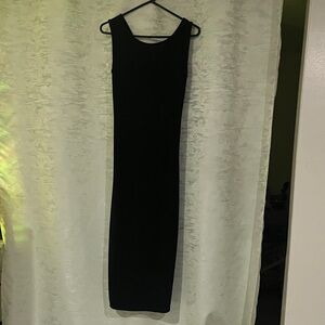 Classic Black Sleeveless Maxi Dress - Slim Fit